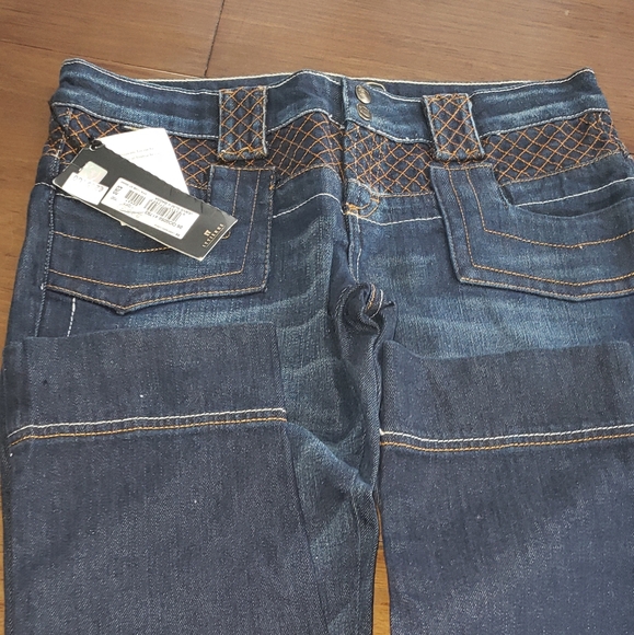 Jeans - Picture 2 of 3